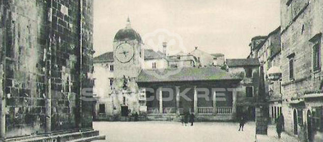 Trogir History Square